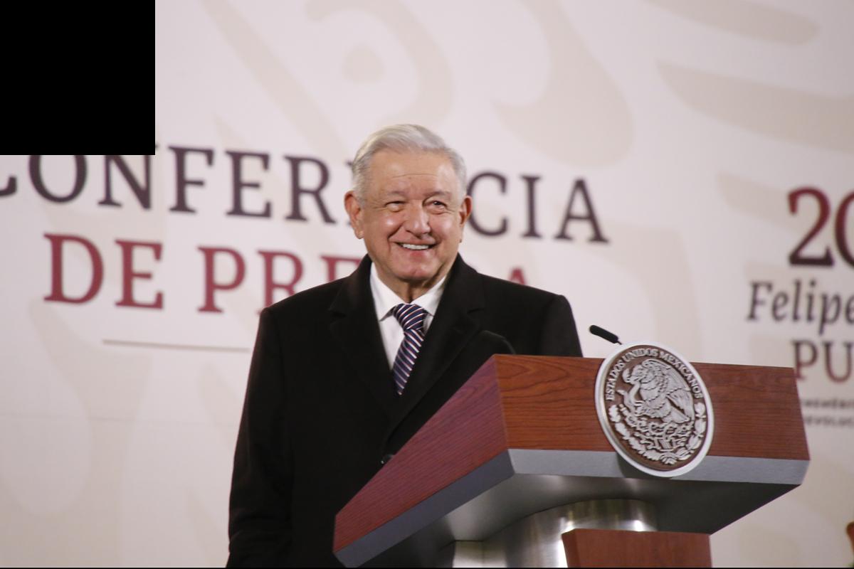 AMLO declara “Lunes Blanco” tras caída de los mercados financieros