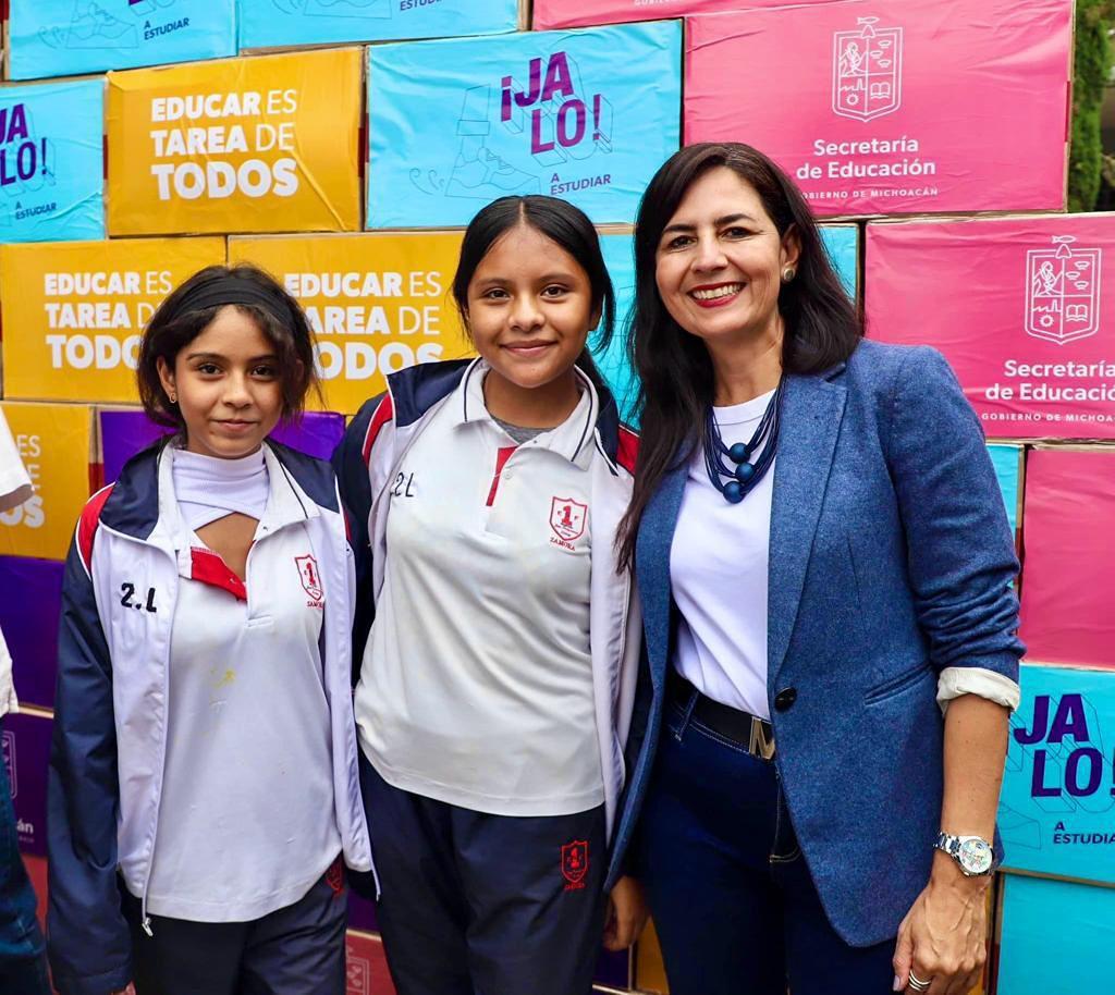 Apoya SEE el desarrollo educativos de jóvenes en Michoacán