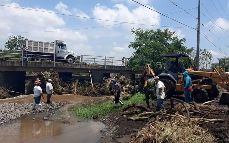 Apoyos afectados por tromba Sahuayo