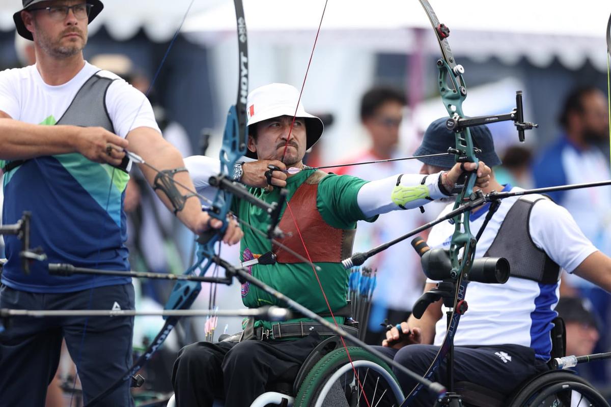 arquero michoacano Samuel Molina avanza a octavos de final en París 2024