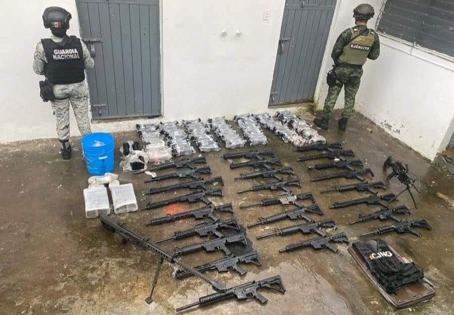 aseguran arsenal en operativo en Michoacán- armas