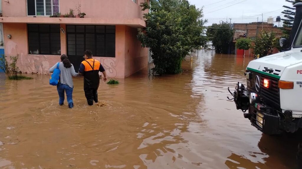 Atiende Protección Civil estatal inundaciones y encharcamientos en Morelia