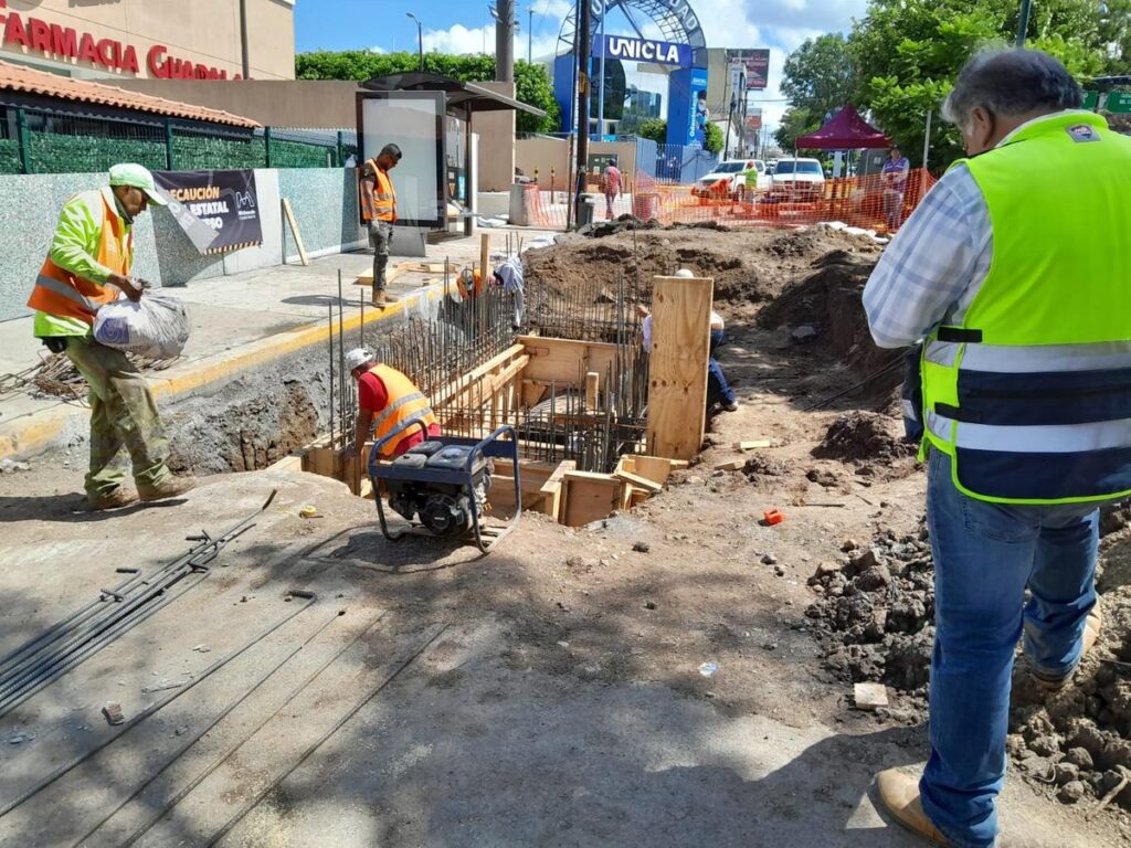 Continúan acciones para atender socavón registrado en Camelinas en Morelia