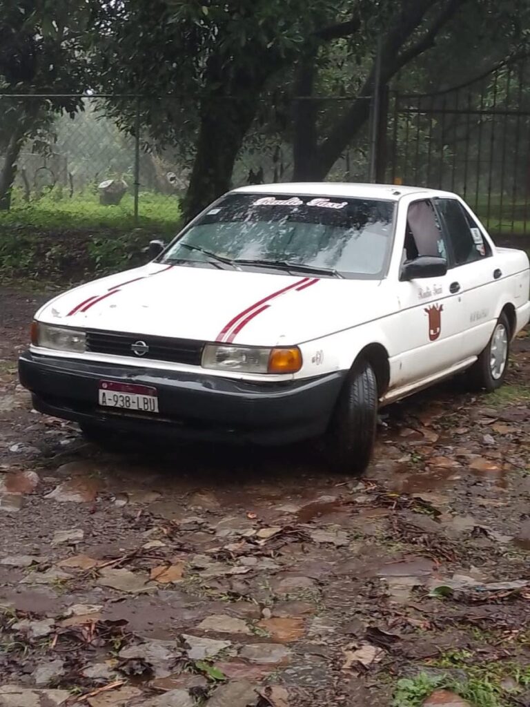 Encuentran a taxista asesinado en la carretera libre "Uruapan - Lombardía"