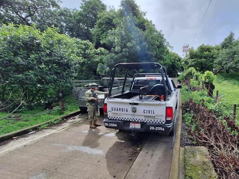 Encuentran a taxista asesinado en la carretera libre "Uruapan - Lombardía" Michoacán