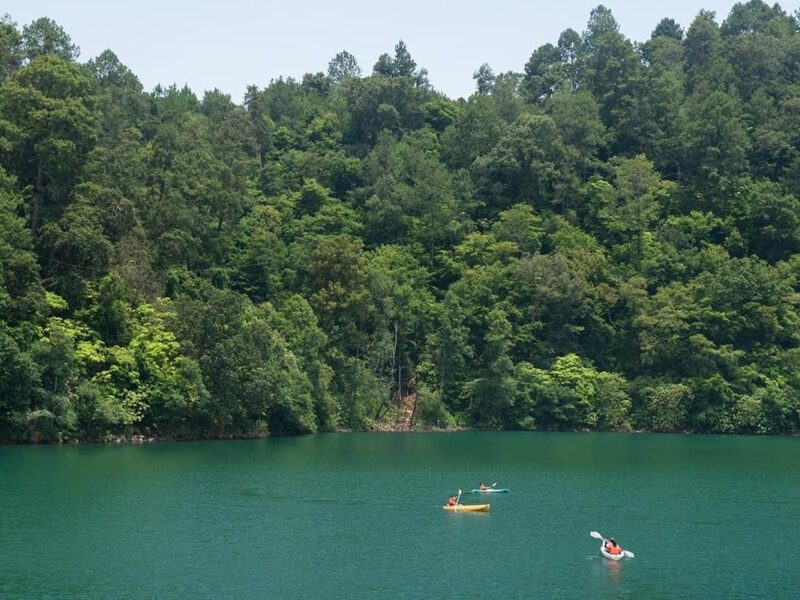 explora el Lago de Zirahuén en Michoacán