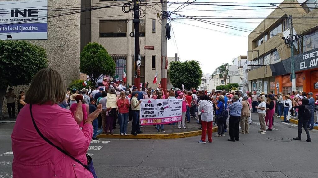 Frente Cívico realiza manifestación en Morelia