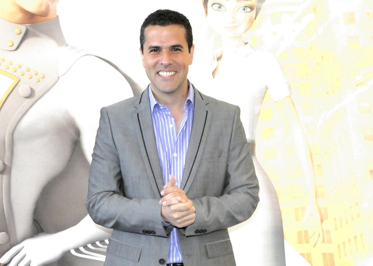 Marco Antonio Regil lanza advertencia a Shanik Berman