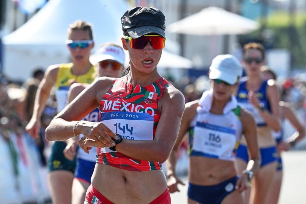 Mexicana queda lejos del podio en la marcha olímpica femenil