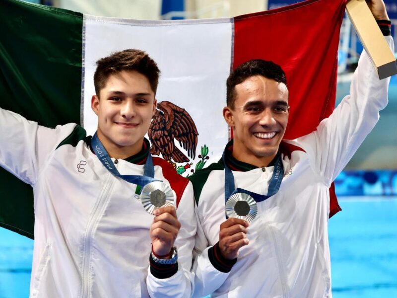 México logra medalla de plata en clavados de 3 metros en París 2024