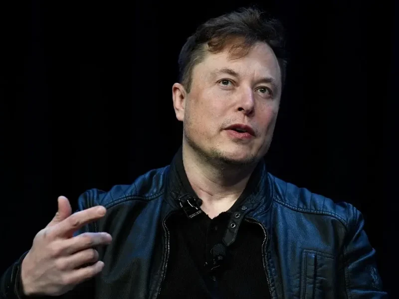 Musk demanda a anunciantes por presunto “boicot masivo”