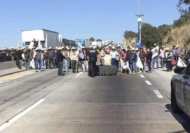 pérdidas por bloqueo en carretera México-Puebla