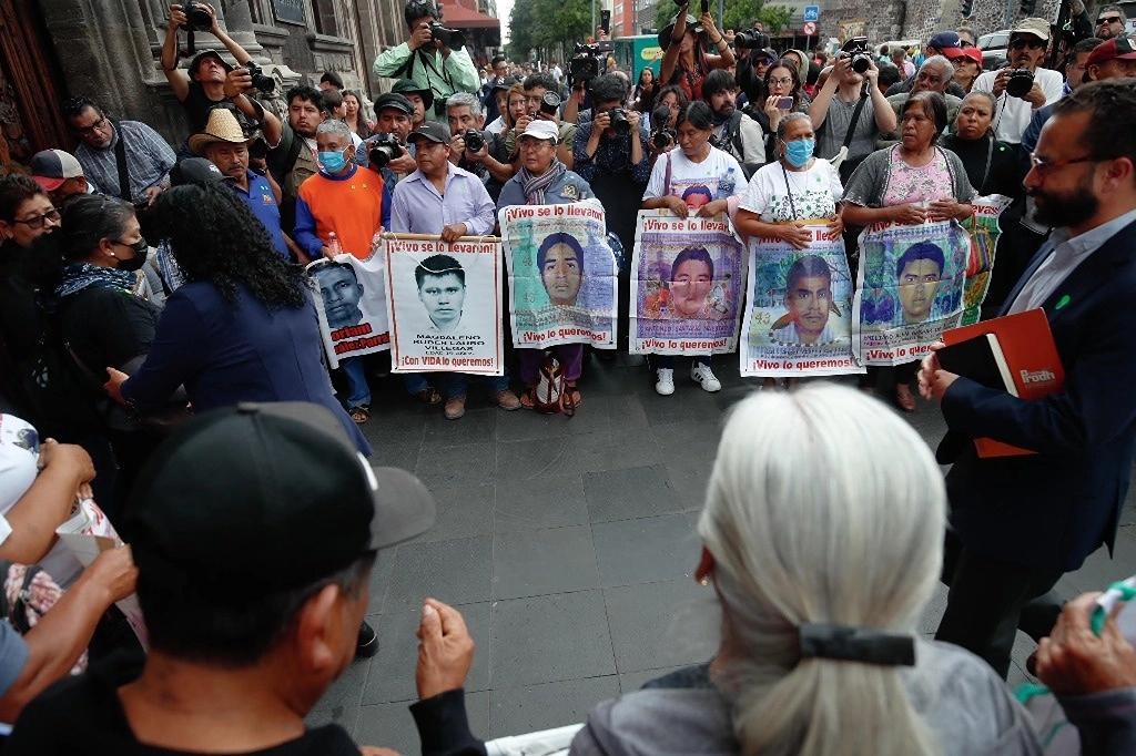 Podría FGR llamar a EPN por Ayotzinapa, AMLO; “no protejo a nadie”