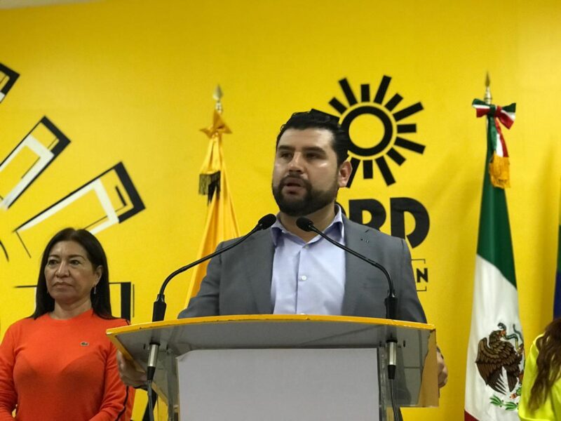 PRD Michoacán desterrara a tribus pero líder no dejará dirigencia