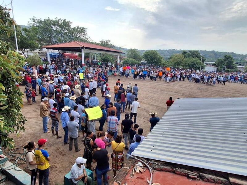 protesta en Churumuco y toma de presidencia