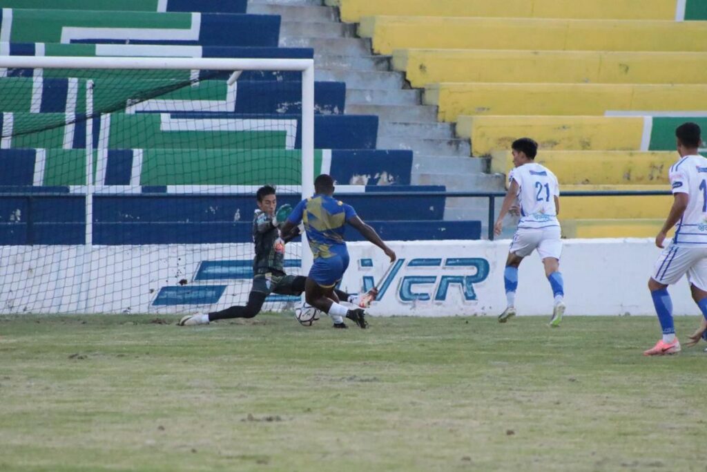 Reboceros de La Piedad vence a Club Ayense