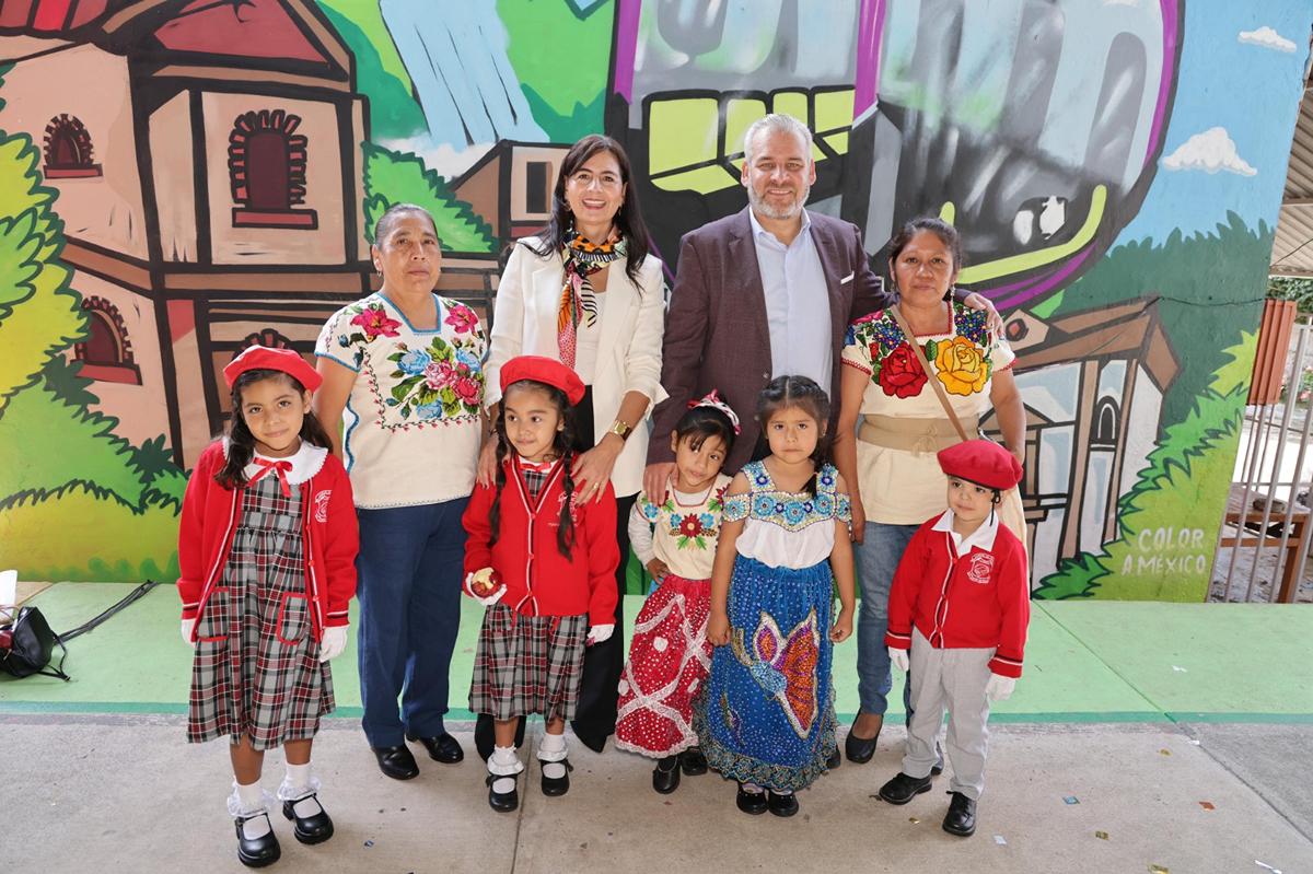 Regresan a clases en más de 11 mil escuelas de los 113 municipios señaló Bedolla