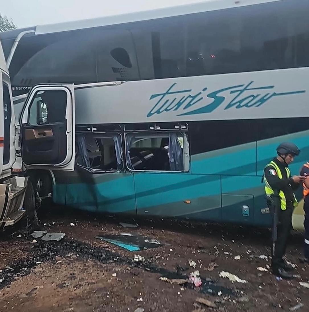 accidente Pátzcuaro-Copándaro deja 2 muertos y 11 heridos