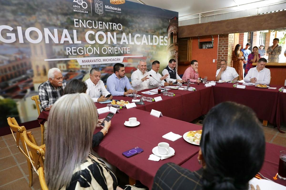 Acompañan construcción de autopista Maravatío-Zitácuaro