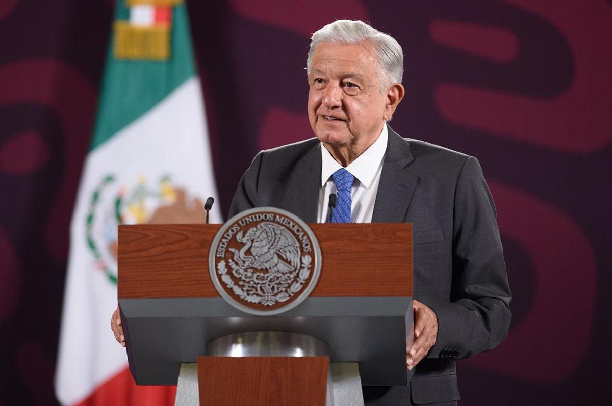 AMLO minimiza agresión con botella por trabajadores del Poder Judicial