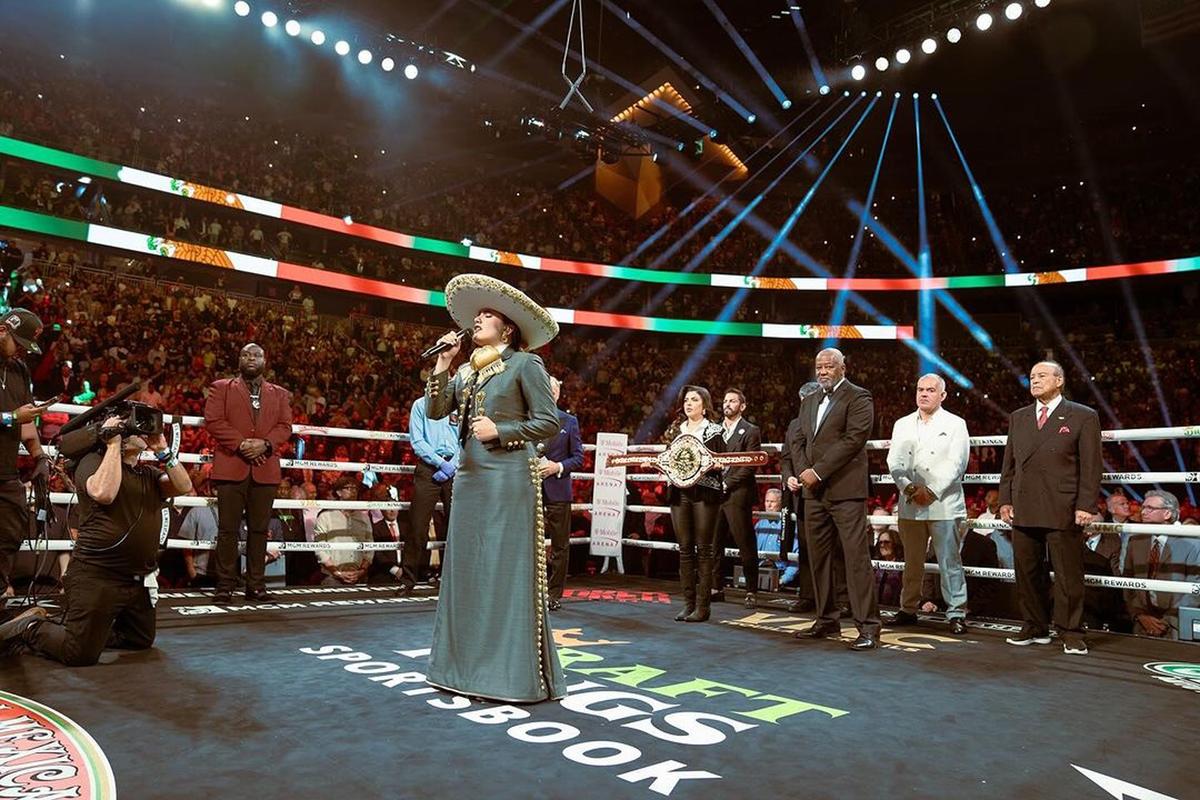 Camila Fernández habla de error al interpretar el Himno Nacional en pelea del ‘Canelo’