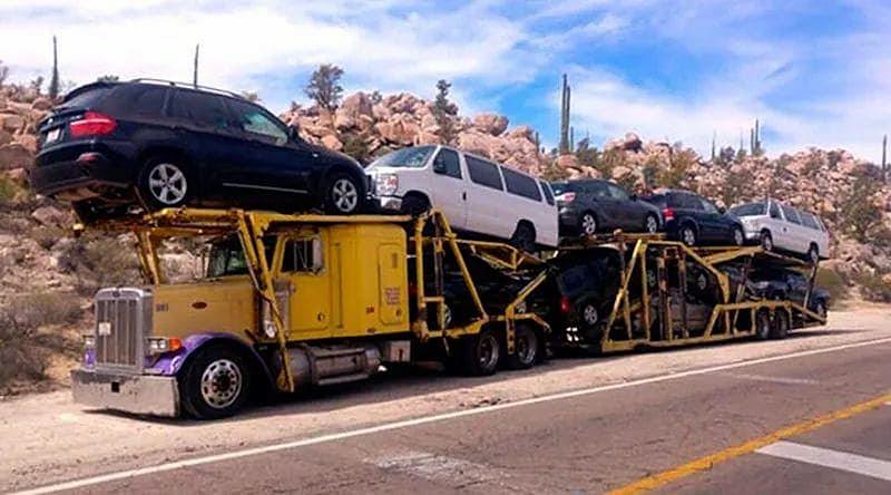 Delincuentes roban tres vehículos de camión nodriza en caseta de Pátzcuaro