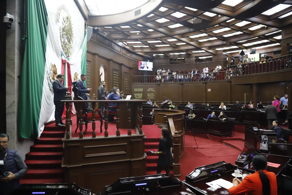 Diputados de Michoacán hasta madrugarán para aprobar reformas constitucionales de AMLO