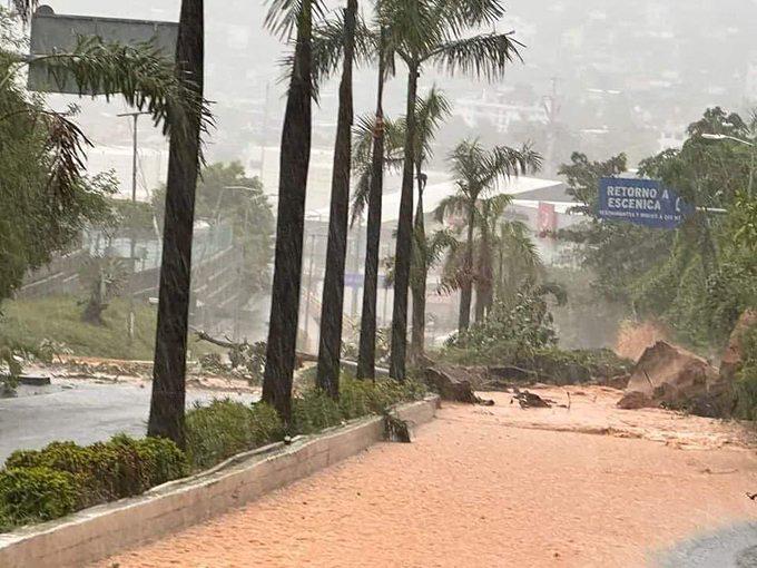 El paso del Huracán John en Acapulco