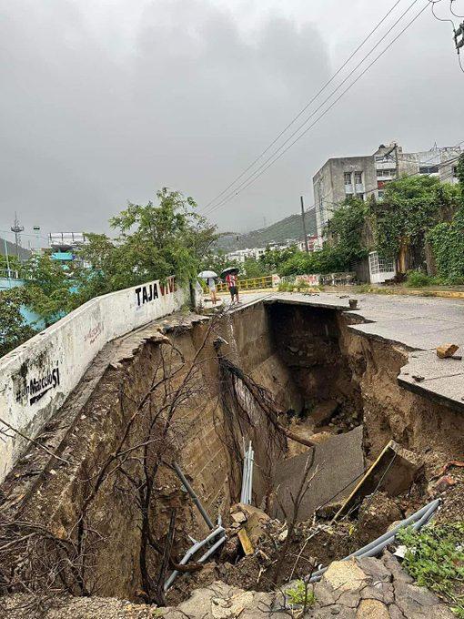 impacto del paso del huracán John por México - Acapulco