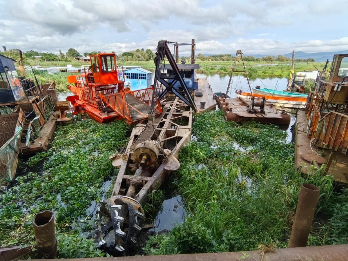 Michoacán invierte en maquinaria para limpiar el Lago de Pátzcuaro