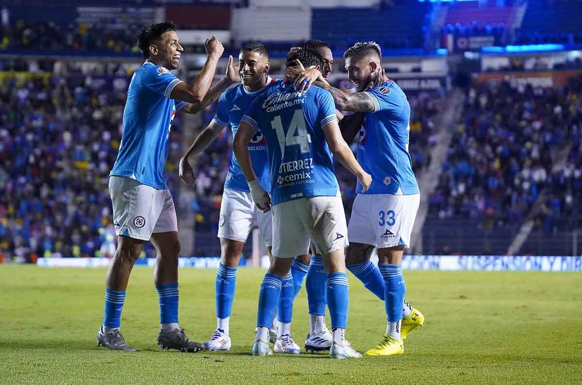 La Máquina del Cruz Azul recuperó el liderato