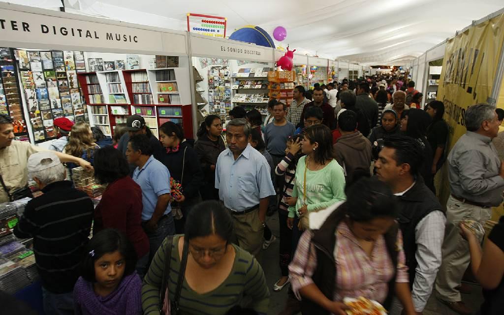 Mariana Enríquez y Eleen Myles visitarán la Feria Internacional del Libro de Oaxaca