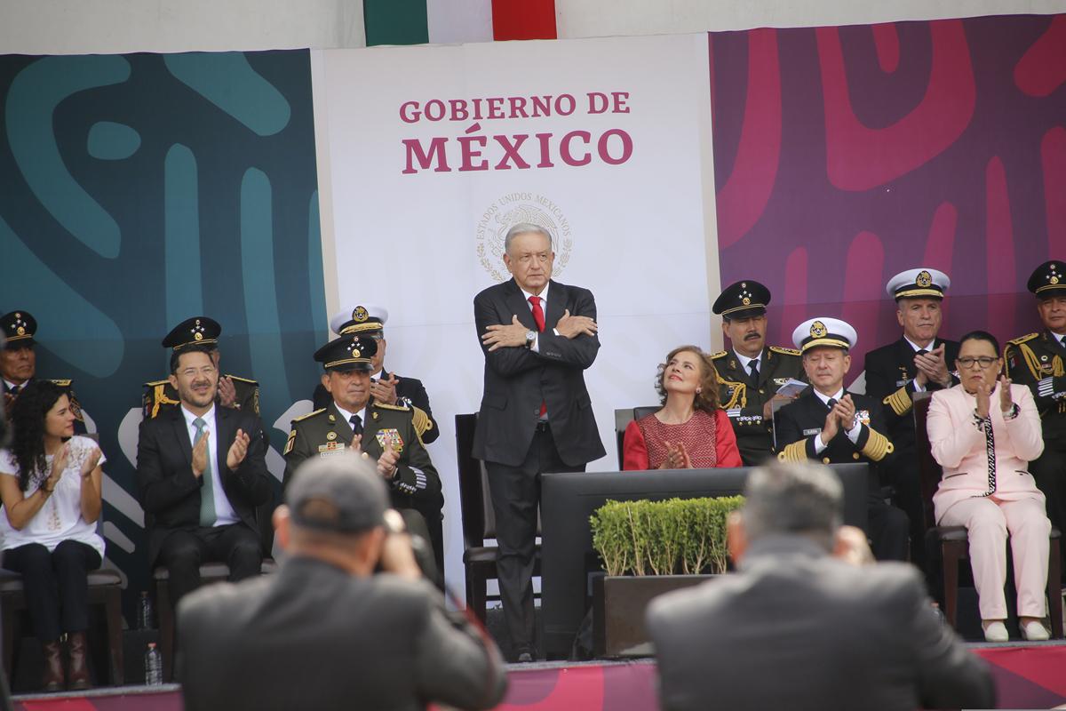 Polémicas en los desfiles cívico-militares del sexenio de AMLO