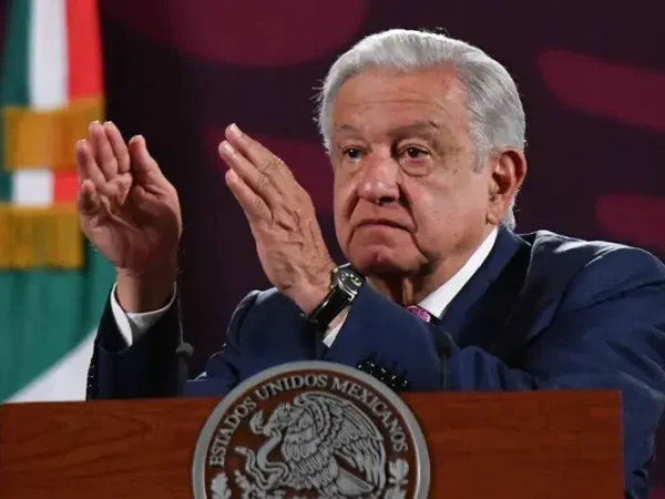 AMLO denuncia ilegalidad en posible freno a reforma judicial por SCJN