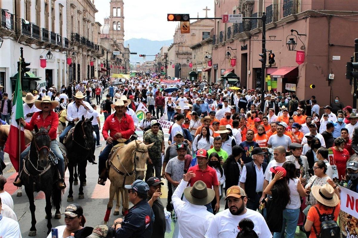 Este martes, marcha tradicional de galleros, taurinos y jaripeyeros en Morelia