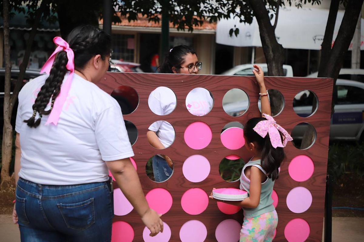 Feria Rosa contra el cáncer de mama