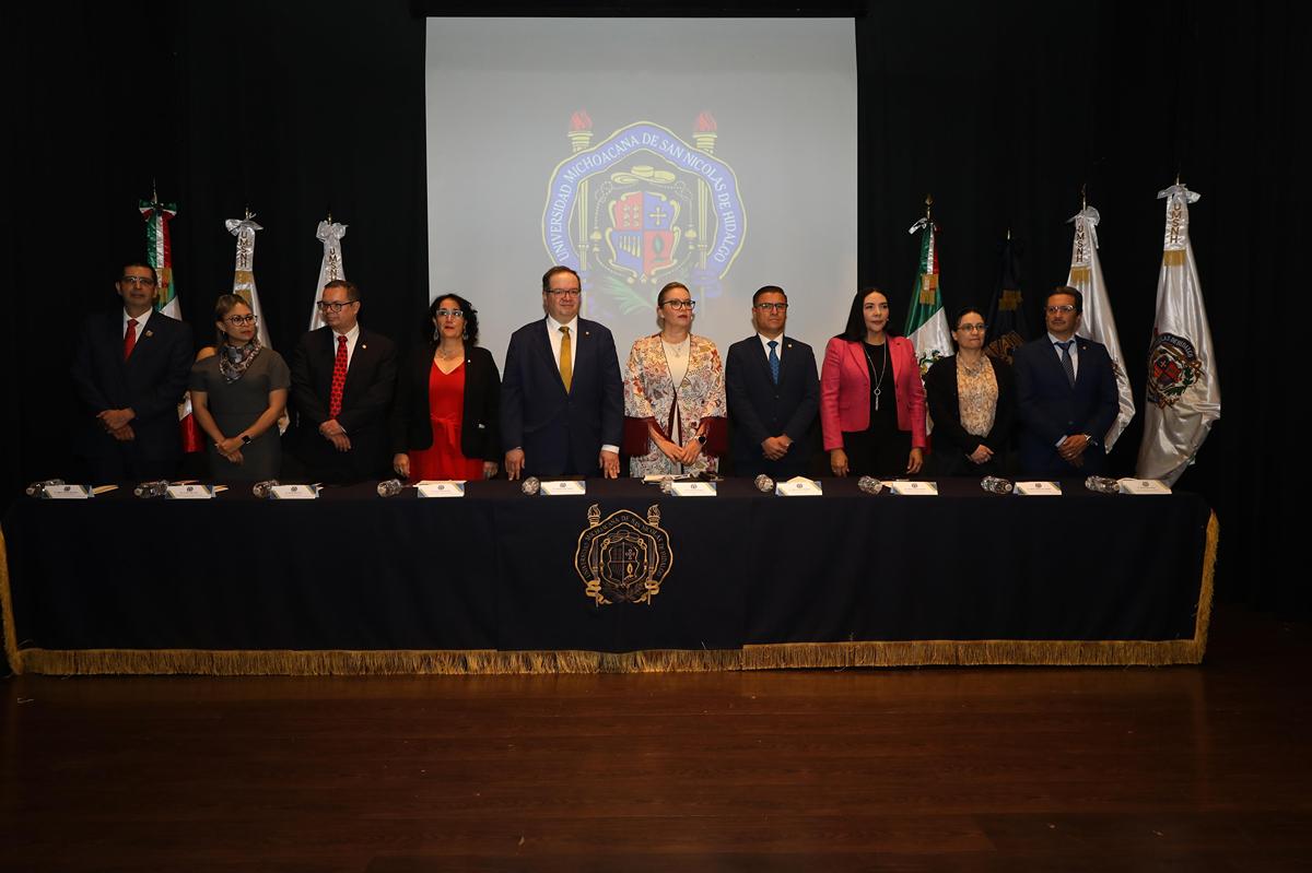 Firman alianza UNAM y UMSNH