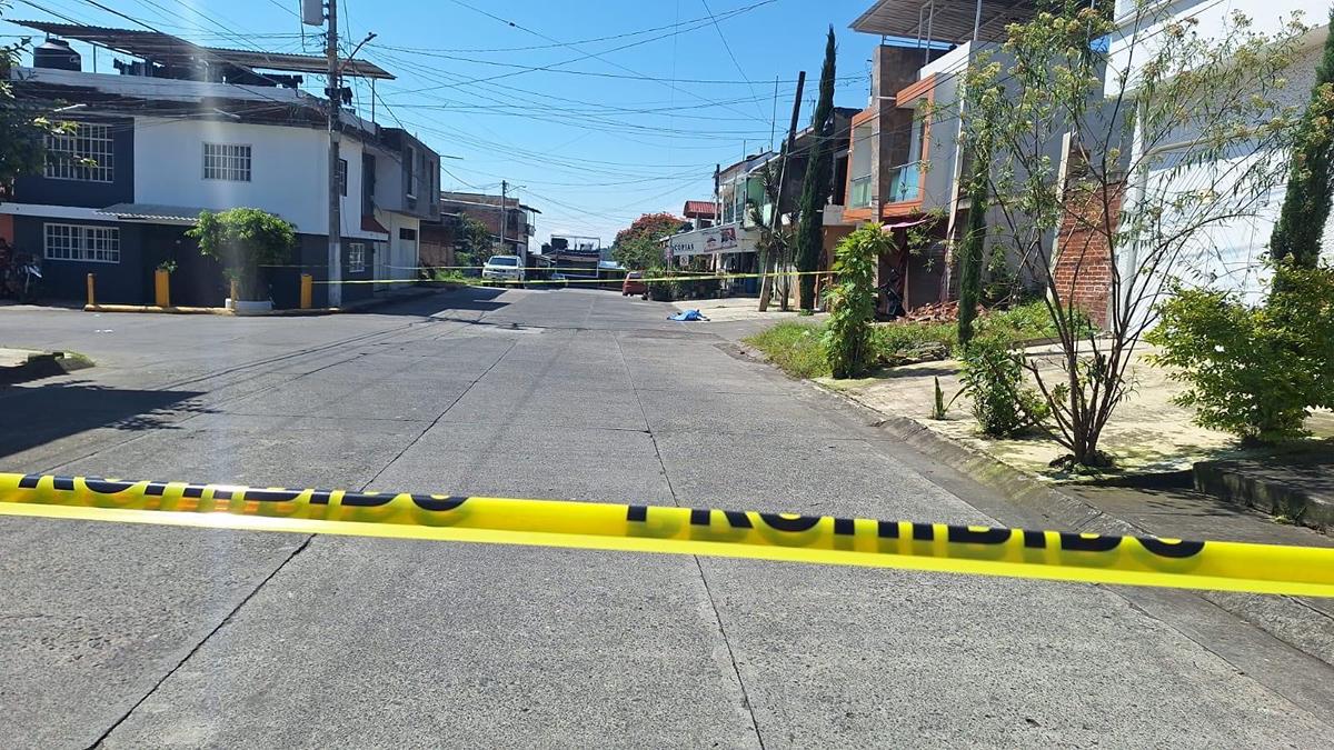 Hombre es asesinado en la colonia palito Verde de Uruapan, aumenta ola de violencia