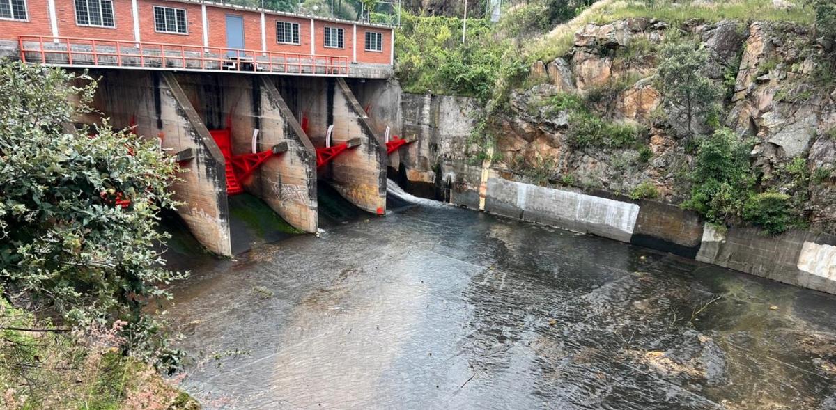 Reanudan desfogue de presa Cointzio para prevenir inundaciones