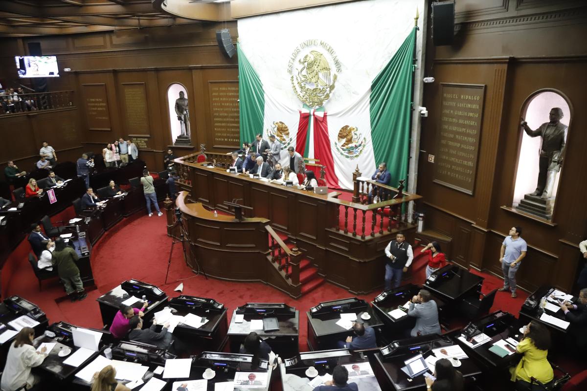 ruptura en 4T con acuerdos e impone comisiones en Congreso de Michoacán