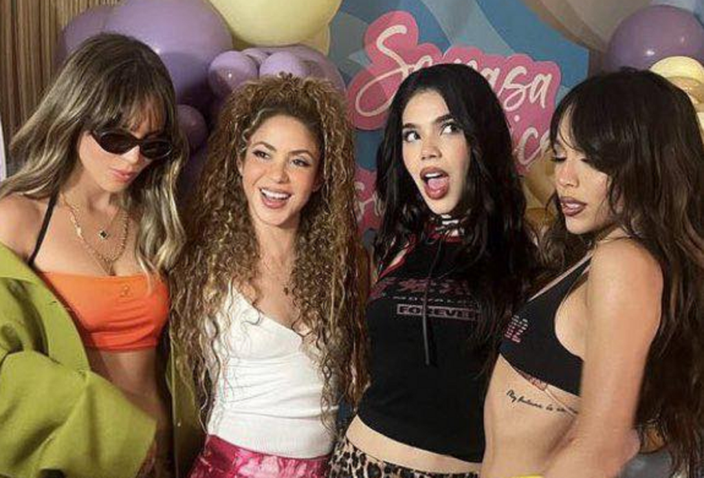 Shakira celebra su soltería junto a Belinda, Danna Paola y Kenia Os