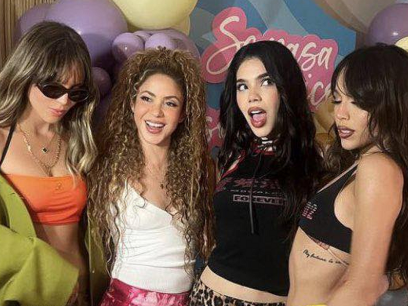 Shakira celebra su soltería junto a Belinda, Danna Paola y Kenia Os