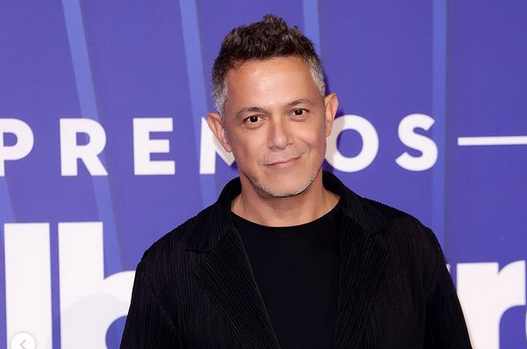 Alejandro Sanz es blanco de críticas tras reaccionar a la comparación entre Shakira y Candela Márquez