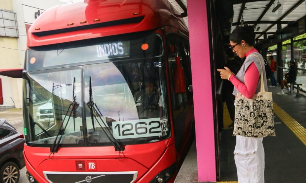 Así puedes conocer los horarios del Metrobús en tiempo real