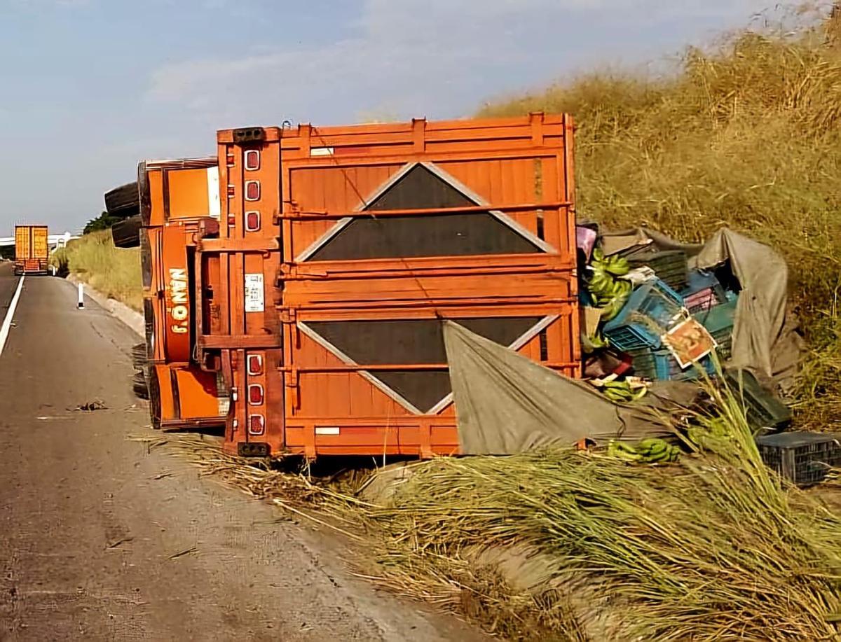 Autopista siglo xxi accidente camión plátanos