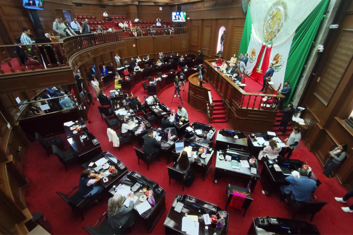 Con álgido debate aprueba Congreso de Michoacán desaparición de organismos autónomos y reguladores