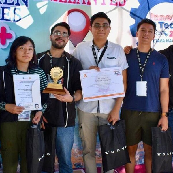 Conquistan estudiantes del Tec de Pátzcuaro primer lugar en el HackaTecNM