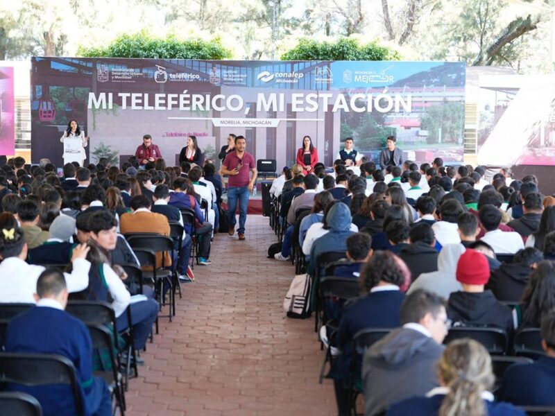 Estudiantes del Conalep Morelia II, entre los beneficiados con el teleférico