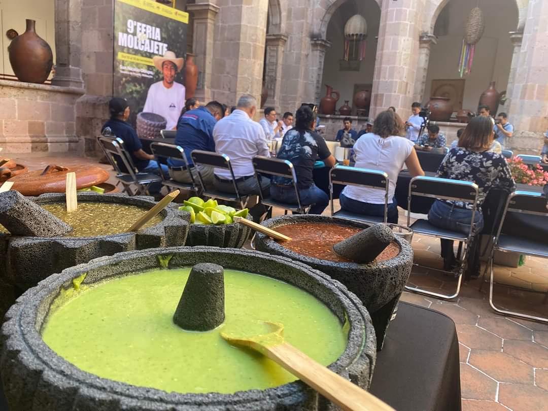 Feria del Molcajete en San Nicolás Obispo, en Morelia