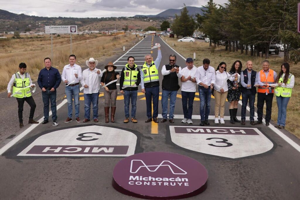 inauguración rehabilitación carretera Epitacio Huerta Contepec Tlalpujahua